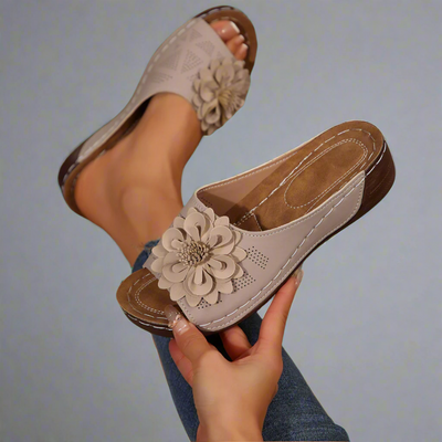 Jolanda | Eleganti sandali ortopedici con motivo floreale