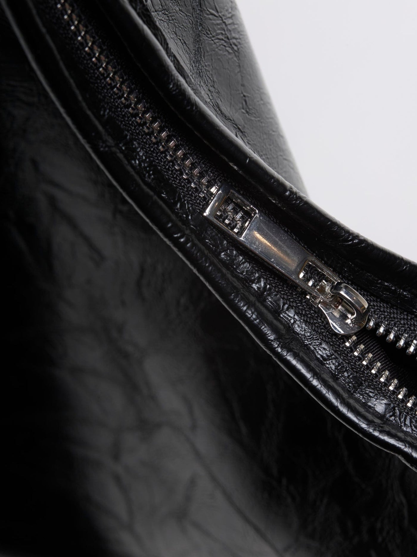 Elegante borsa a spalla di grande formato