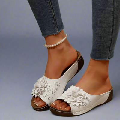 Jolanda | Eleganti sandali ortopedici con motivo floreale
