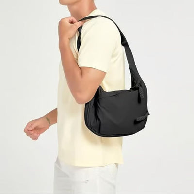 Zaino a tracolla con molteplici tasche