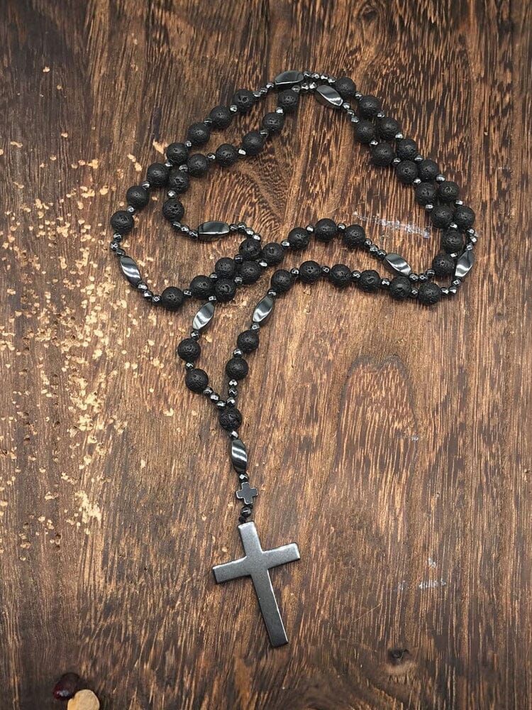 Collana con pendente a croce in pietra naturale