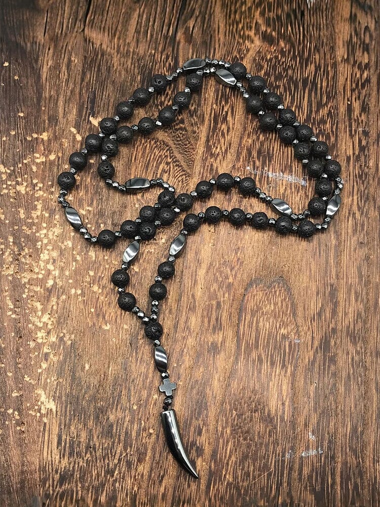 Collana con pendente a croce in pietra naturale