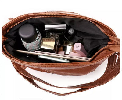 Zoes zeitlose Eleganz | Leder Schultertasche