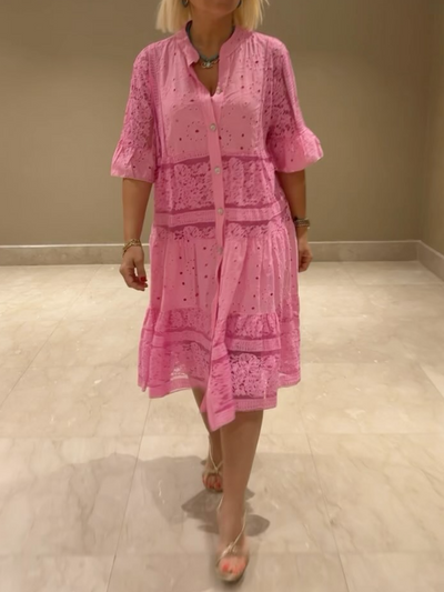 Liona – Abito con ricamo e chiusura a bottoni