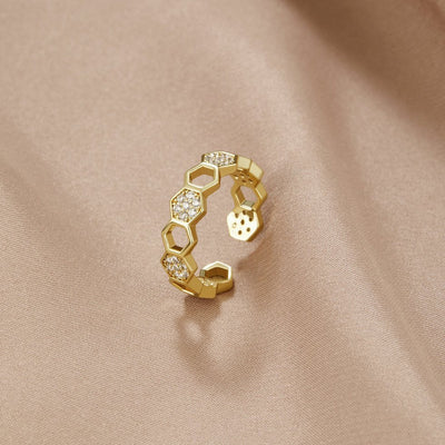 Bague nid d'abeille en or et cristal